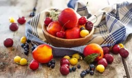 新年吃瓜吉语,品味吉祥，共享欢乐时光