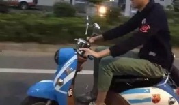 舍友回宿舍吃瓜,揭秘舍友回宿舍的“吃瓜”日常