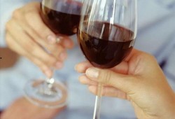 吃瓜碰杯视频,揭秘网络短视频的狂欢与反思