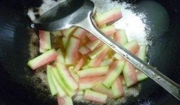 吃瓜怎么留瓜皮,揭秘吃瓜技巧与创意瓜皮利用