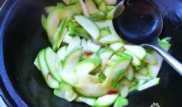干瓜炒着吃,传统美食的独特魅力