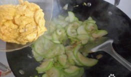 宝宝吃炒角瓜,营养丰富的炒角瓜美味分享