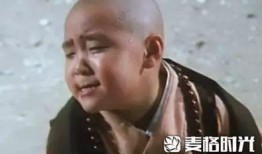 郝邵文吃瓜图片,萌态十足引网友热议