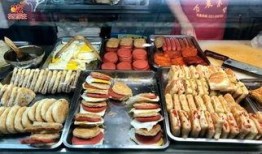 河北传媒学院食堂吃瓜,瓜果飘香，美食共享的校园时光