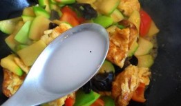 宝宝吃炒角瓜,营养丰富的炒角瓜美味分享