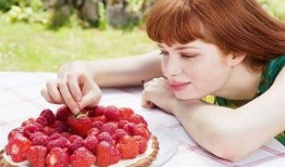 吃瓜女神偷药,背后真相令人唏嘘