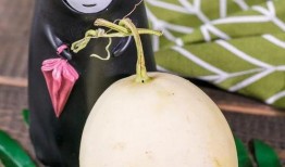 爱心拥抱吃瓜,共享甜蜜吃瓜时光