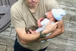 外国枪击吃瓜被杀